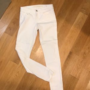 American Eagle 🦅 White Jeans 👖